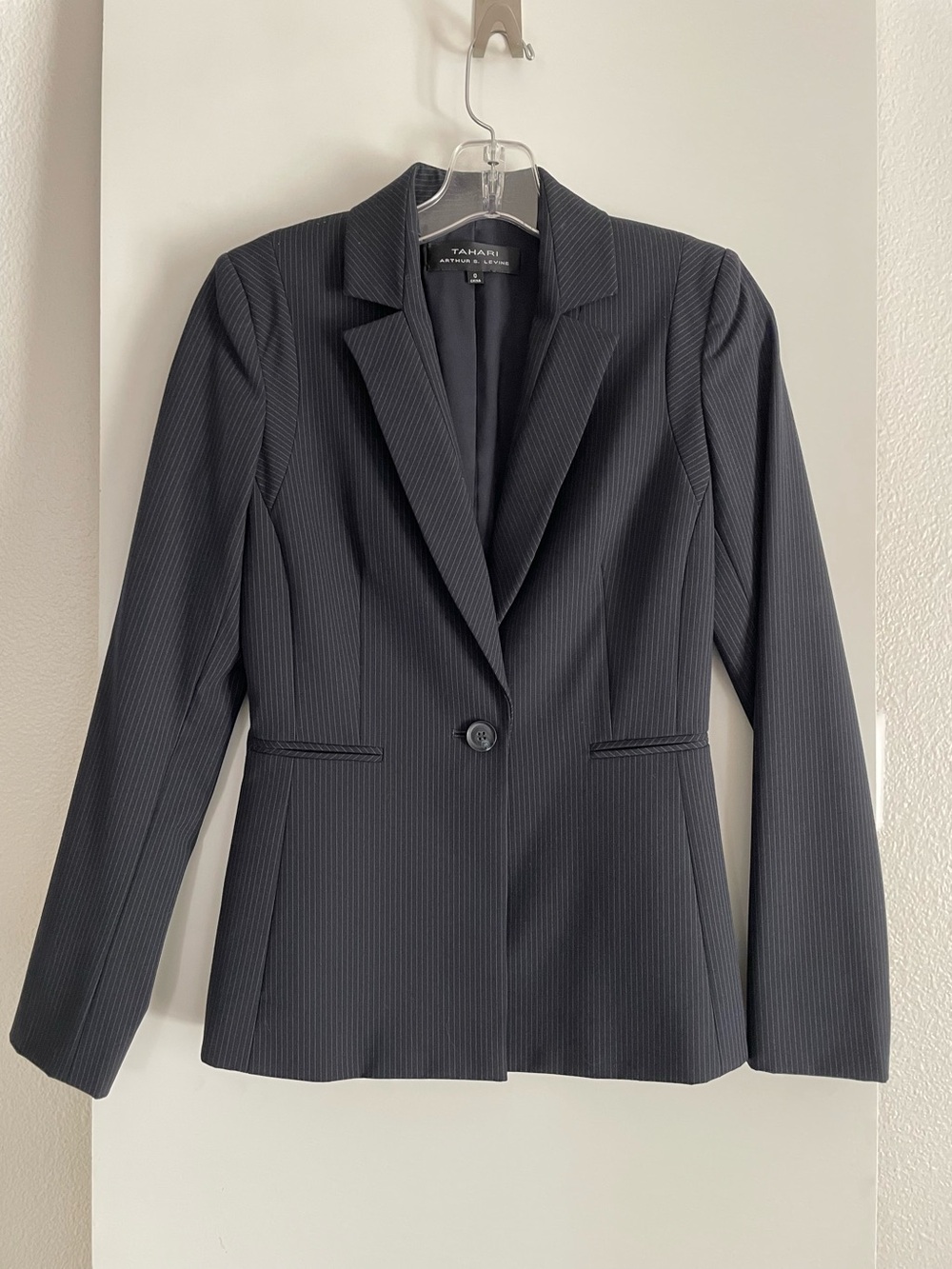 Tahari ASL Classic Structured Blazer Black/Grey Pinstripe Single Button nwot